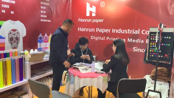 ShanghaiTex - عرض ساحر لصناعة المنسوجات الصينية